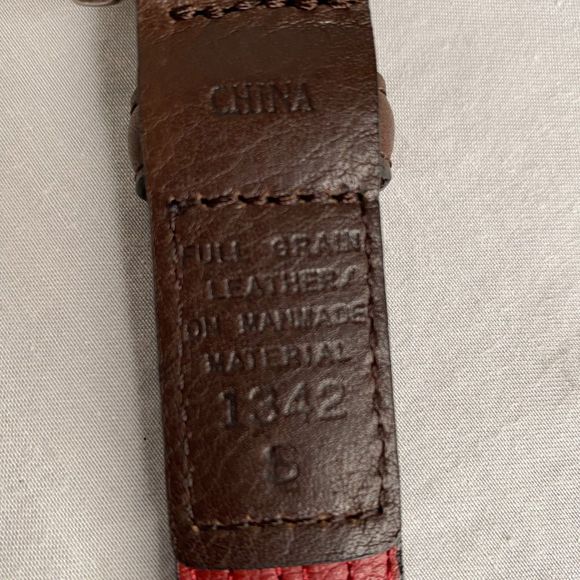 Dockers Belt Small Brown Full Grain Leather And Faux Multi Linear Stitch Detail - Picture 9 of 11